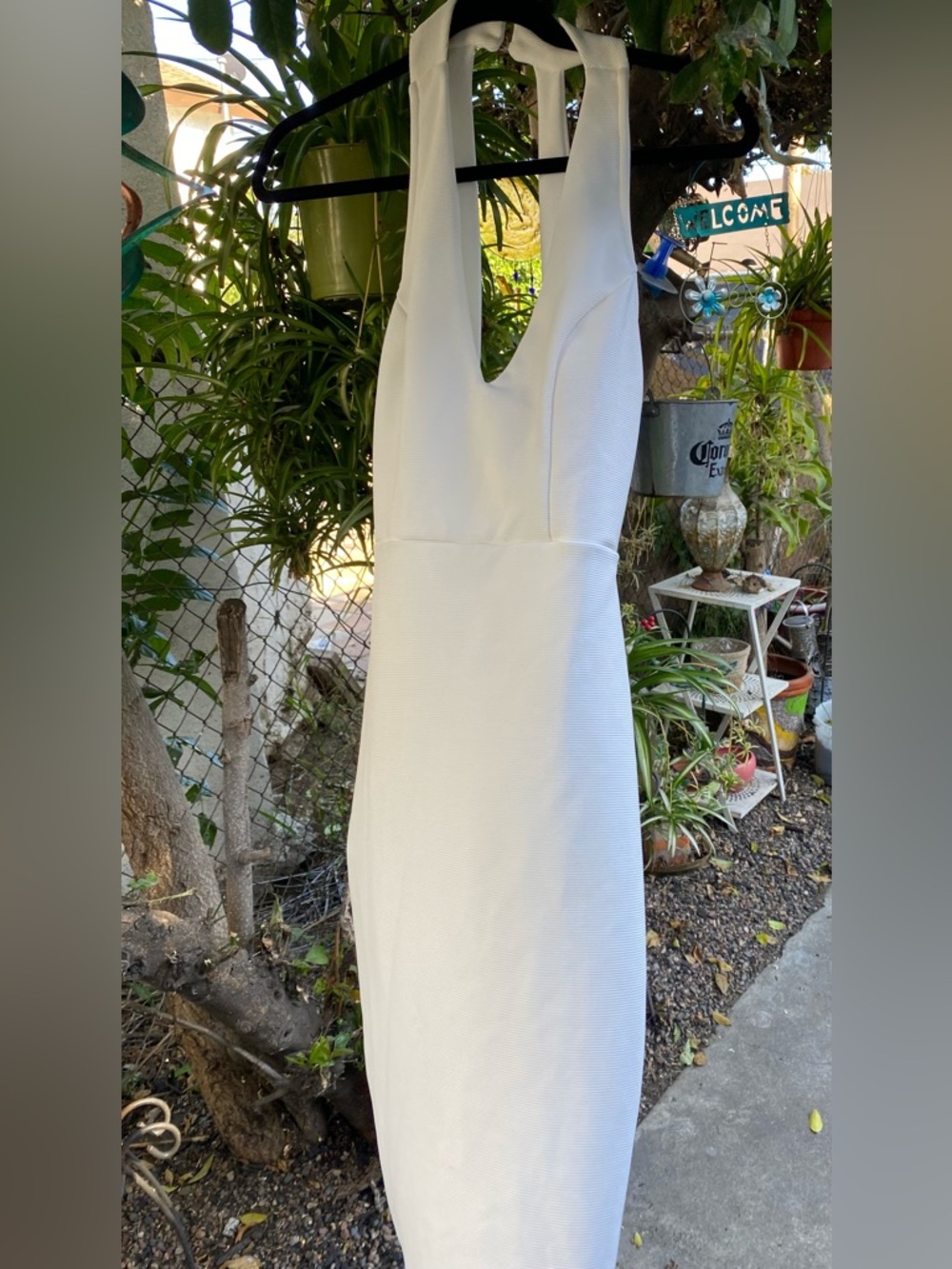 privy White Sleeveless V-Neck Midi Dress